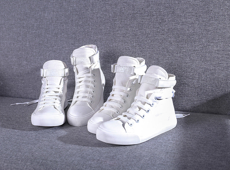 Classic Sneakers | Black & White