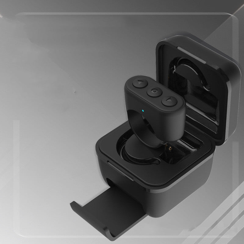 Bluetooth Fingertip Ring Controller – TikTok & Video Remote