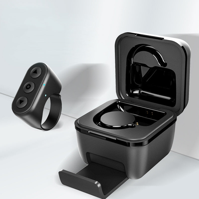 Bluetooth Fingertip Ring Controller – TikTok & Video Remote